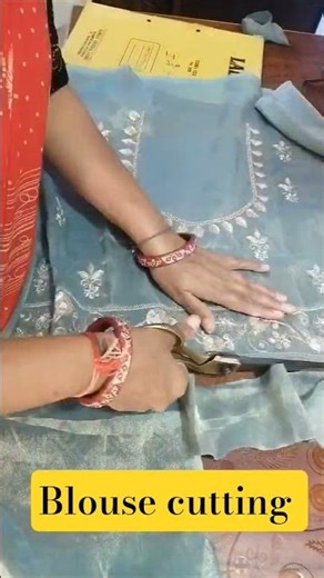 Blouse cutting ‪@Sunitamerotha01‬ #silaisikhe #music #trending #blousecutting #shorts #new #viral