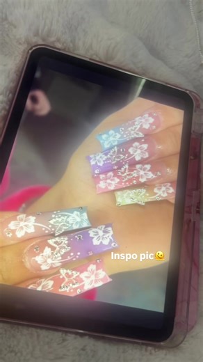 Beginner Nail Art Techniques: Practice with Me