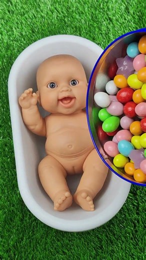 Full of 3 Rainbow BathTubs Candy with M&M's & Magic Slime Cutting