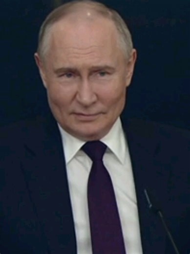 Quando Putin criticou pressão sobre Irã após EUA romperem acordo nuclear #rússia #putin #eua #irã #acordo Durante um encontro com dirigentes das principais agências internacionais de notícias, em junho de 2024, Putin afirmou que o Irã cumpriu integralmente o acordo nuclear, enquanto os EUA foram os responsáveis por abandoná-lo de forma unilateral.