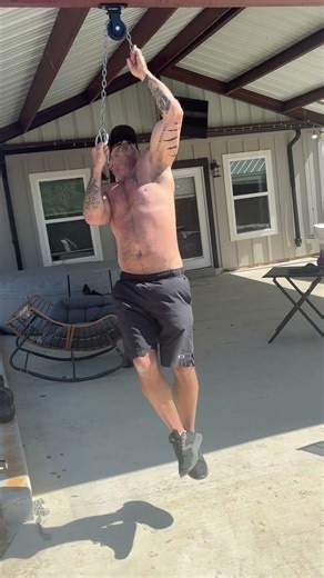 Hanging Chain Core Pulls – Try This 6 Times | Summer Abs Workout 💪#corestrength #coreworkout