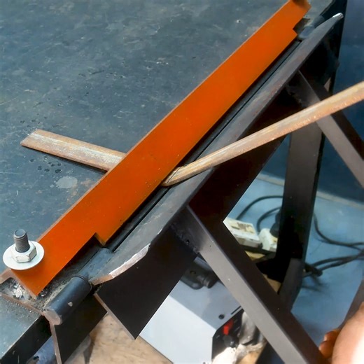 18K views · 156 reactions | How To Make A Drill Press | Homemade Drill Press | DIY #DIY #Clamp #MetalWorking #HandmadeTools #Homemade #ScrapMetal #Tools #DoItYourself #Project | Woodworking Ideas | Facebook