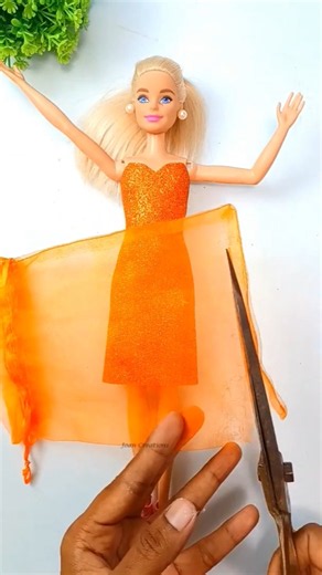 🧡DIY Chic Doll Dress Making| Barbie Hacks and Crafts #joancreations #miniature #fashion #diy #shorts