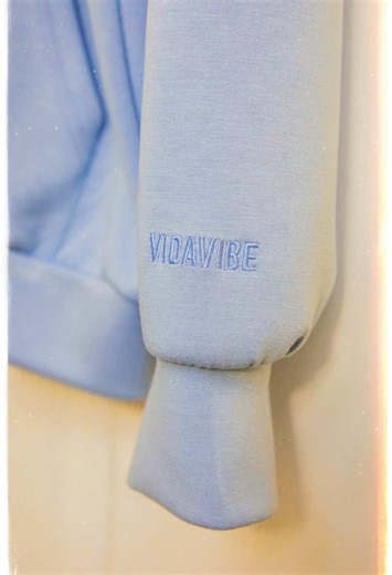 🏐 Incoming volleyball athleisure trends for 2026 🏐 🩵 High energy colors are about to dominate volleyball lifestyle clothes. ☀️ Texture is the new statement, adding depth and visual interest. 😮‍💨 Comfort is a non-negotiable for VidaVibe Volleyball because we want the most cozy fits for our athletes! 😍 Durability and quality for on and off the court — something every player and parent should expect. 🏐 Versatility to wear for warmups or on casual outings; expect to see more athleisure brands