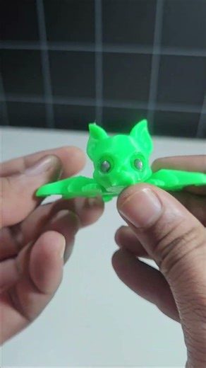 3D Printed Skeletal Articulated Bat Keychain #3dprinting #keychain