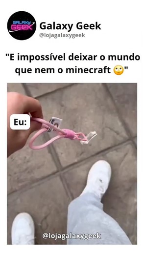Galaxy Geek | SUA LOJA GEEK FAVORITA ! on Instagram: "O chaveiro perfeito para os fãs de Minecraft 😍💙 • Disponível em Nosso Site, Parcelamos em até 12x no cartão !! • Adquira já o seu, FRETE GRÁTIS PARA TODO O BRASIL !!! • Comenta "QUERO" que te mando o link. 😍✨️ #presente #kwaibrasil #anime #decoração #geek #geekgirl #minecraft #acessorios"