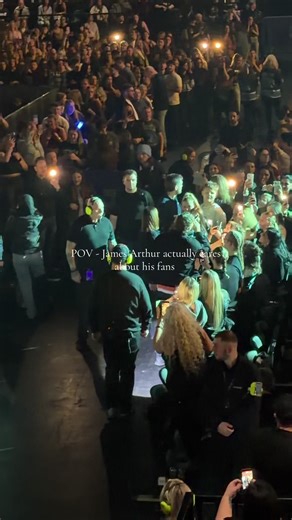 @James Arthur thanks for my little wave, loved seeing you as always 🤭🥰 #jamesarthurtour #jamesarthur #fyp #fans #piecesworldtour2026