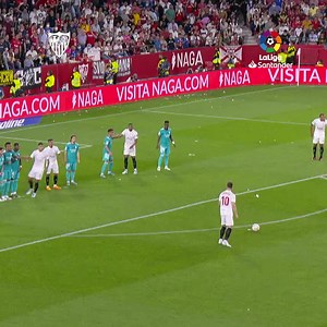 Number 7⃣ in our 𝗧𝗢𝗣 2⃣0⃣ 𝗚𝗢𝗔𝗟𝗦 from the LaLiga season: an Ivan Rakitic special! 🙌 | Sevilla FC