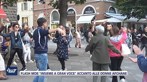 Flash mob "Insieme a gran voce" accanto alle donne afghane. | ÈTv Marche