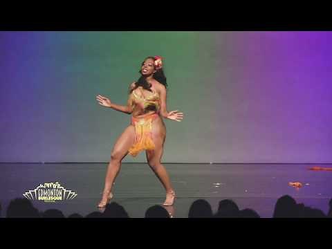 Jessabelle Thunder - Edmonton Burlesque Festival