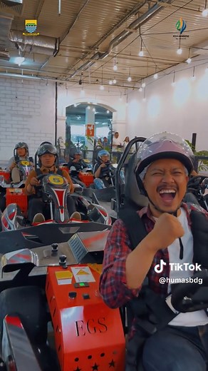 Gokart Indoor Terpanjang di Bandung - Drift Inc