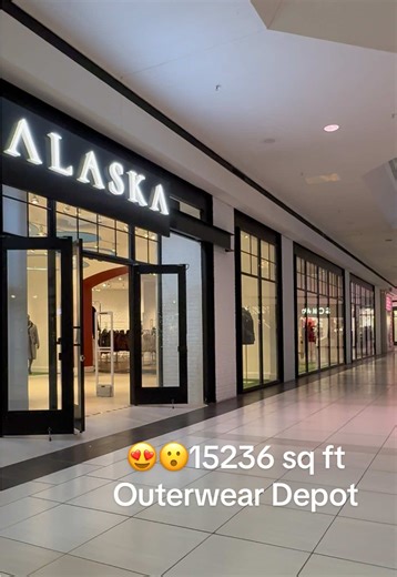 🙌 Biggest Outerwear Store in the 🇺🇸 #fyp #foryoupage #чікаго #рек #рекомендації🇺🇦