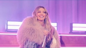 Actor and musician Hilary Duff is back on tour after 18 years! | 10TV - WBNS