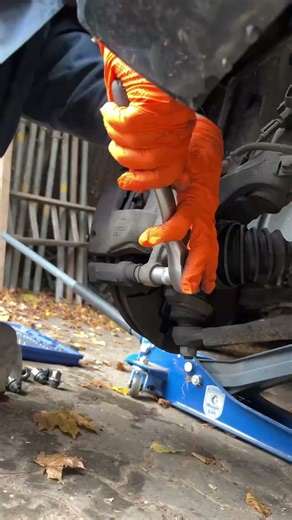 DIY brake repair on a ford van #mechanic #repair #ford #van #brakes #car #diy #maintenance