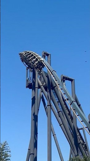 The MASSIVE Katun in Italy! 😱 #rollercoaster #Katun #Mirabilandia #themepark #Italy