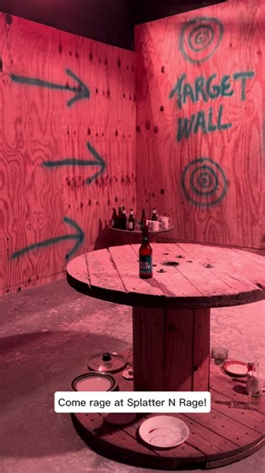 Experience the ultimate thrill at Splatter n Rage! From our adrenaline-pumping rage room to our colorful splatter room and lively bar, there's something for everyone. Don't miss out on our exciting events like music bingo and trivia night. Come join the fun! 💥🎉🎨 #thingstodoinjacksonvillenc #jacksonvillenc #onslowcounty #newbernnc #splatternrage #jacksonvillencsmallbusiness #breakthings #rage #fyp