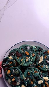 These deliciously blue cookies that are sure to bring a smile to your face 💙 | Twisted