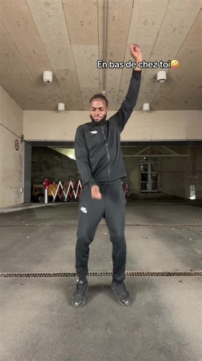 dc: @𝐁.𝟐𝐓🦜 #danse #pourtoi #fyp