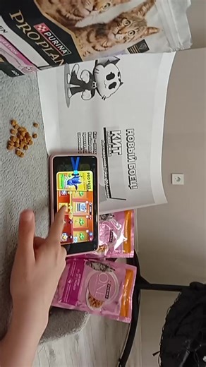 #бс #кит #бравлстарс #fup #рекомендации Кит — легендарный боец в игре Brawl Stars, который сочетает элементы поддержки и атаки. Его уникальные способности позволяют менять тактику в зависимости от ситуации на поле боя.