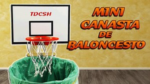 Mini canasta de baloncesto casera, cómo se hace. Hoy en TDCSH te enseñamos a fabricar una mini canasta, hecha totalmente con materiales reciclados y fáciles de conseguir. Cuelga esta mini canasta en cualquier lugar de tu casa o transforma tu papelera en una divertida canasta para bolas de papel. DESCARGA AQUÍ LAS PLANTILLAS: https://goo.gl/x5KXIq | Te Digo Cómo