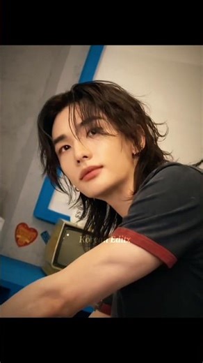 The Face Card Hyunjin😎Visit Guess Jeans Store Today🔥#hyunjin#hyunjinfelix#shorts#straykids#kpop