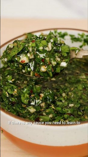 This homemade cilantro parsley chimichurri comes together in 5 minutes. #chimichurri