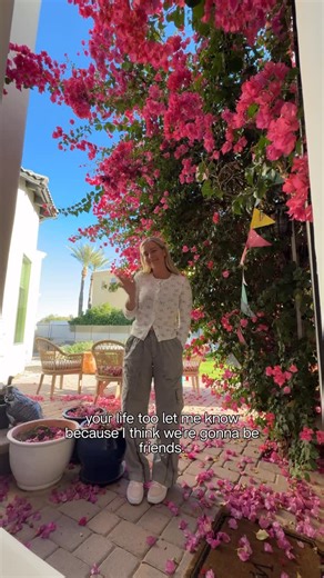 Ashley Lemieux- Wellness Coach on Instagram: "I can’t believe it’s been over a month now. Most days it feels like yesterday. I wanted to share my first weeks of grief, because we and the world put so much pressure on grief being something to fix after a month. But it’s not to be fixed, it’s to be experienced. And a month after loss can literally still feel like day 1. People want us to go back to normal after a month. But normal doesn’t exist. The grief is still so raw. We are so different. You