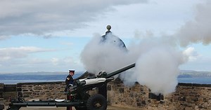 The fascinating and long-forgotten history of Edinburgh Castle's One o'clock Gun