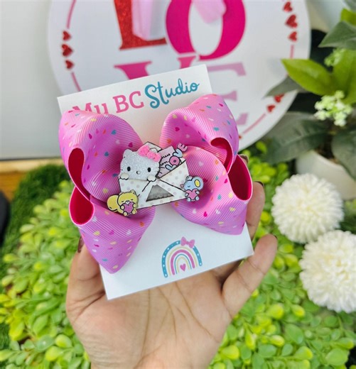 Hello Kitty Hair Bow: HK Hair Bows for Girls, Grosgrain Bows for Girls, HK Accessories, Birthday Girl, Cute Hairclips. - Etsy