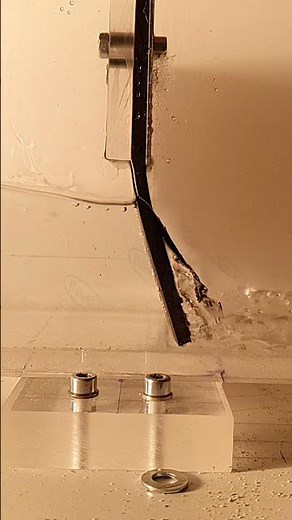 Fluid-structure interaction experiment (II)
