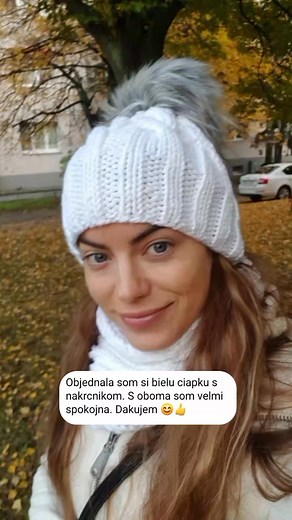 Spokojný úsmev povie viac než 1000 slov. 😊 #foxyhandmade #spokojnazakaznicka #recenzia #zomnaciapka #zimnasuprava | FOXY pletie