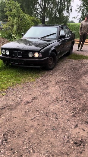 Russian Style BMW Beater: Garage Build Showcase