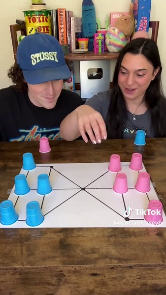 Mini Cup Checkers Couples Challenge: Fun Game Night Idea