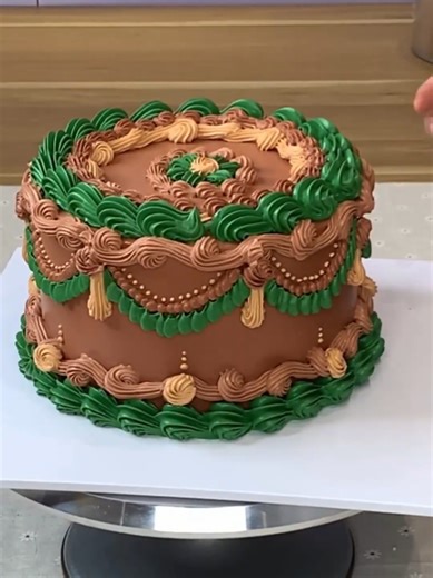 This Floral Cake is Simple Stunning | cake