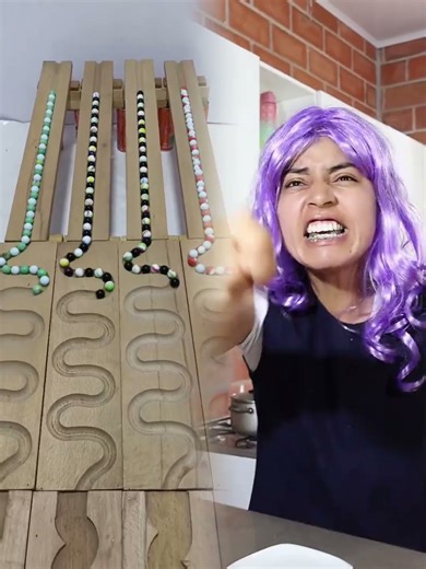 Mamá me das Permiso para Salir 👩🏻😂 #parati #fyp #mexico #humor #comedia #videocomedy #sipess