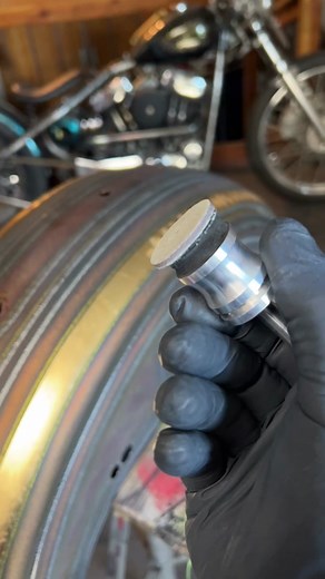 Discover the art of creating mesmerizing swirl designs with ease! 🎨✨ Whether you're a DIY enthusiast or a professional artist, this versatile tool will take your leaf artwork to the next level. Featuring two different sizes - 1 inch and 1/2 inch - the Lime Line Leaf Spinner is perfect for adding unique 3D effects to silver leaf, goldleaf, copper leaf, or veragated leaf designs. 🌟✨ Equipped with a 5000 grit sanding pad attached to a Velcro rubber pad, this tool ensures precision and smoothness