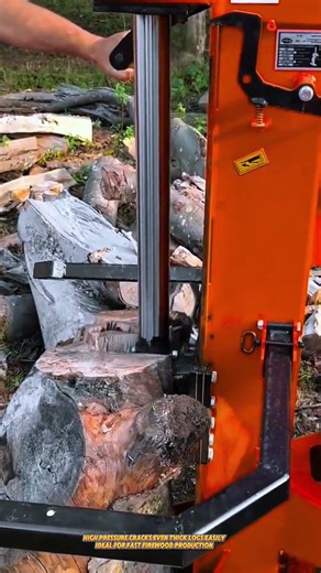 Hydraulic Log Splitter Machine Crushes Wood Effortlessly #woodworking