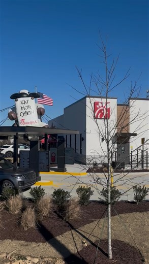 Fox54’s Sawyer Rodriguez stopped by the grand opening of the Jimmie Dyess Parkway Chick-fil-A this afternoon. Tune in tonight for more photos and videos of the new location! | WFXG FOX54