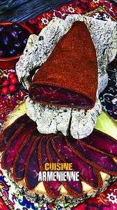 Basterma - Cuisine arménienne : Recette complète dans le livre "La cuisine Arménienne de Pierrette", 200 recettes, 250 pages en exclusivité sur Amazon ! Lien : https://www.amazon.fr/CUISINE-ARMENIENNE-Pierrette-Collector-recettes/dp/2956959379 #cuisinearmenienne #armeniancuisine #basterma | Cuisine Arménienne