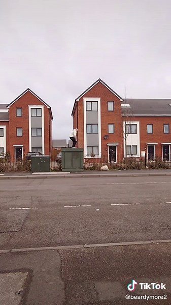 looks like I'm taking a poop 💩😭😭🤣🤣#fyp#viral