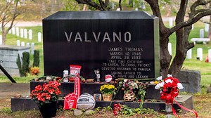 NC State fans flock to Jimmy V’s grave on a Raleigh hoops pilgrimage