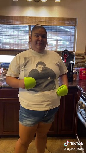 Alyssa (@alyssa_702lv)’s videos with Send Me on My Way - Vibe Street