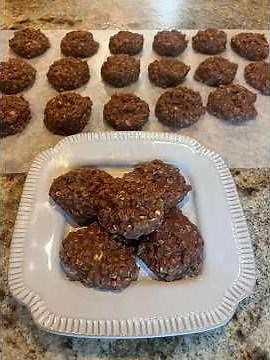 No-Bake Chocolate Oatmeal Cookies Recipe in the microwave Soft & Creamy