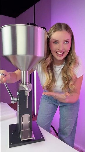 Paula's Lip Gloss Machine?! 😱😍 What should I mix first? 🥰💋