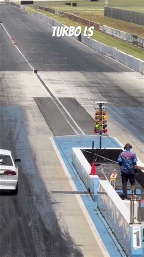 LS Turbo swapped VS commodore drag racing