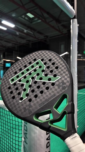 Testing the RZR Padel Edge Racket
