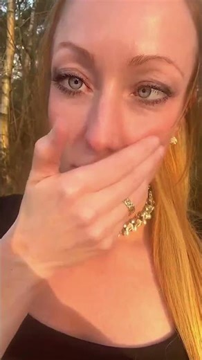 Woman went to Turkey For Dental Work Gets Left with OVERSIZED Teeth 🦷🦷🦷