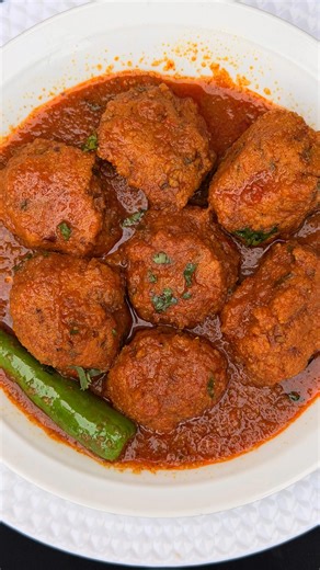 Crispy Book on Instagram: "Moong Dal Kofta Curry Recipe | Kofta Recipe | Kofta Gravy Recipe | Moong Dal Recipe #koftarecipe #recipe #crispybook"