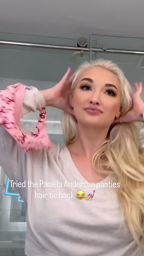 You’re a genius @pamelaanderson | Anna Faith