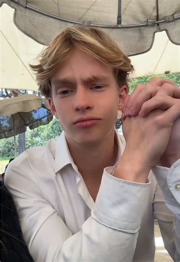 al final si me dejo subirlo #albino #mau #fy